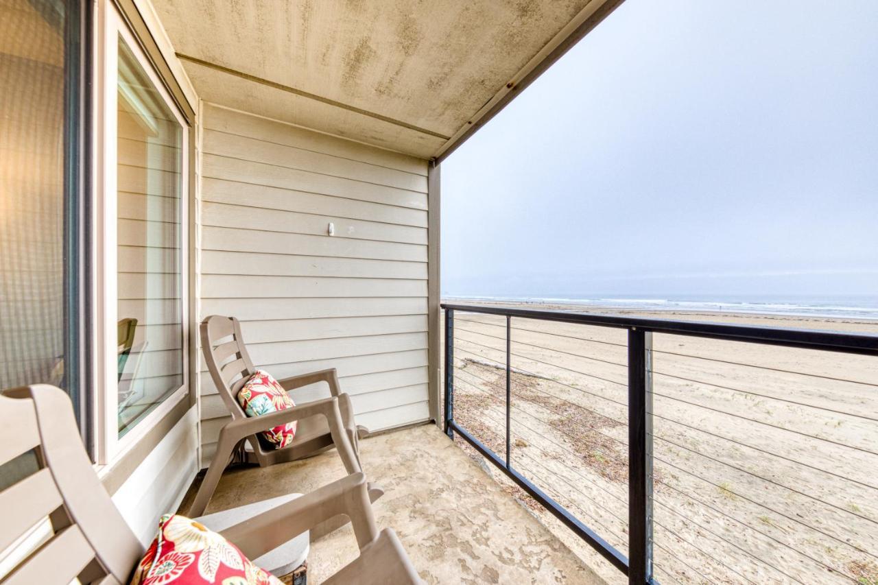 شقة Ocean View Vacay شاطئ روكواي المظهر الخارجي الصورة